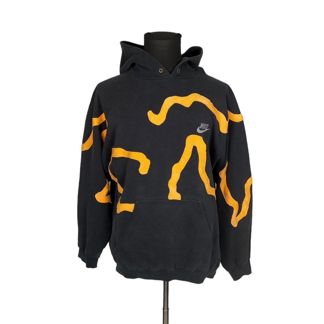 Reworked Nike Hoodie - L | Benzowear